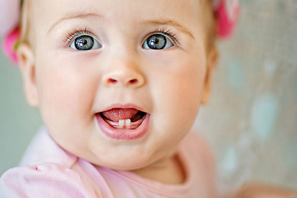 مراحل دندان در آوردن نوزادان